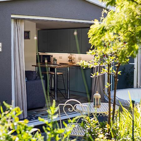 Hideaway Cabin For Two On Edge Of New Forest Hinton  Zewnętrze zdjęcie