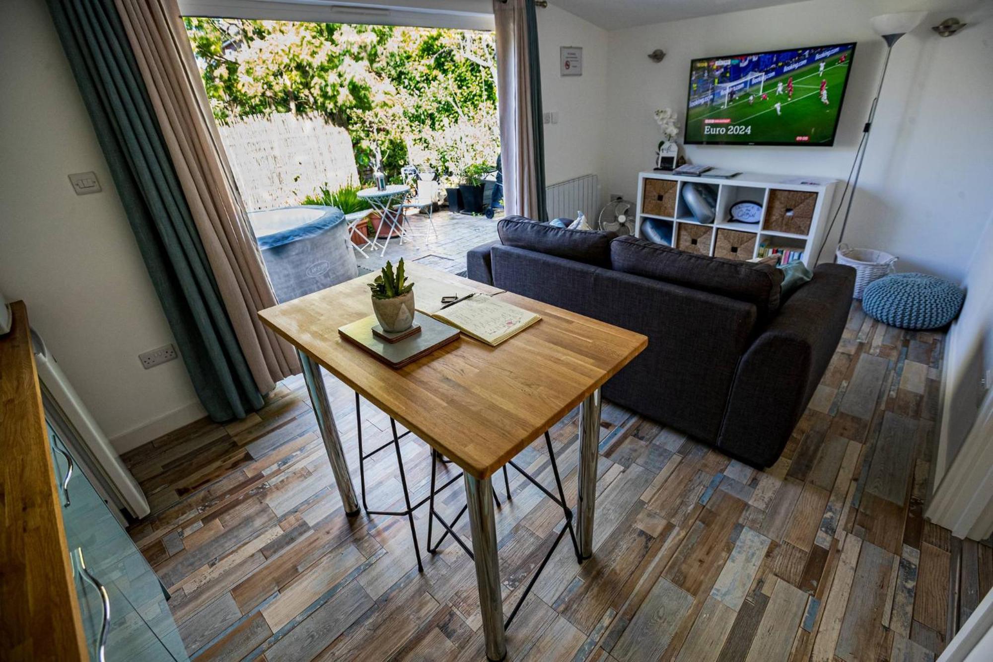 Hideaway Cabin For Two On Edge Of New Forest Hinton  Zewnętrze zdjęcie
